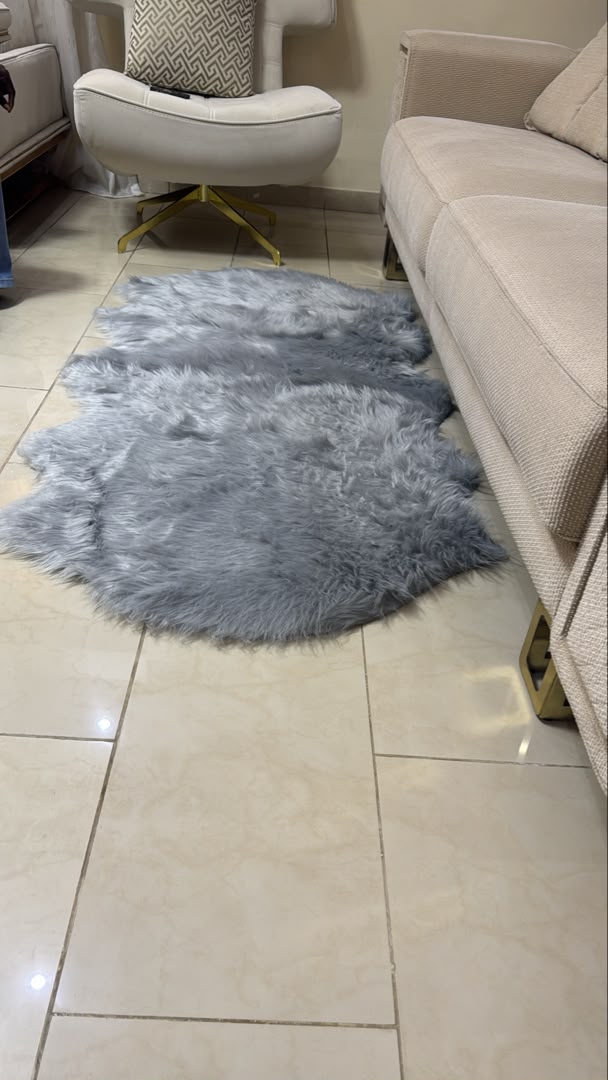 Descente de Lit SILHOUETTE – Motif Épuré pour Chambre Design | Salam Déco