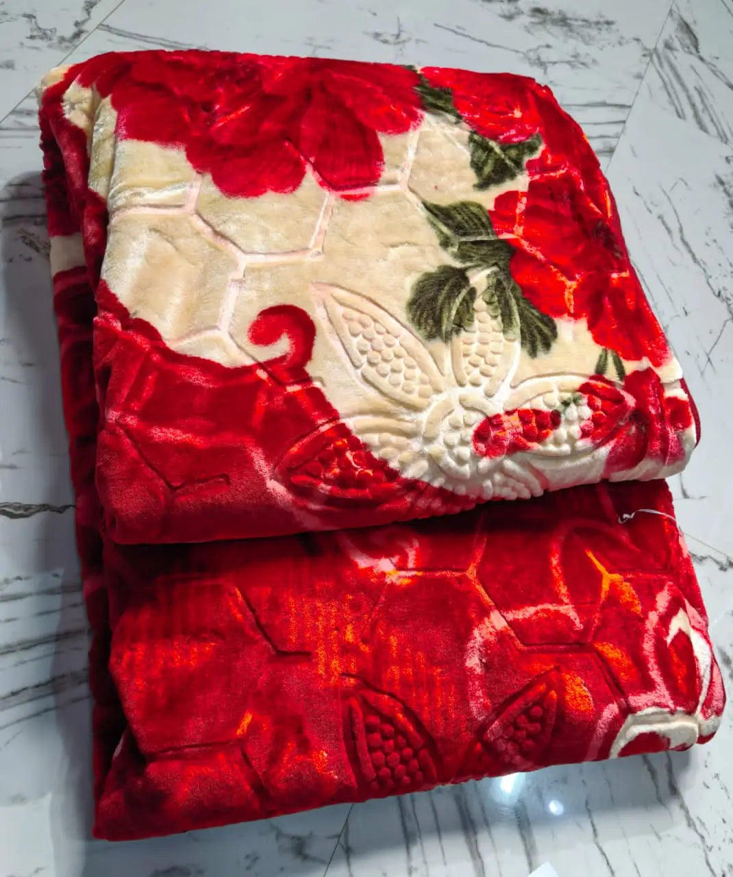 🥶 Couverture Hiver Luxe™ – Douce, épaisse et incroyablement chaude